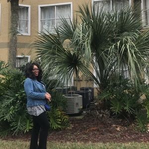 Meet your Posher, Antoinette